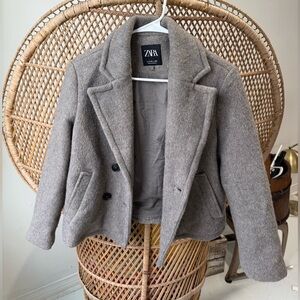 KIDS wool coat from ZARA 
size 11-12
great condition